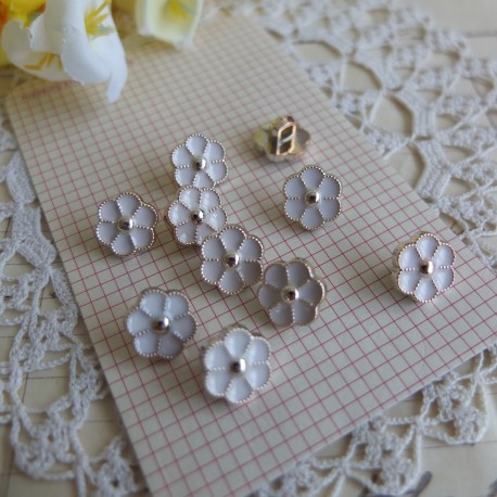 10 boutons blanc fleur