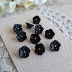 9 boutons noir avec fleur dorée